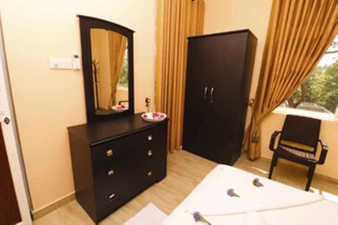 Peacock Resort Anuradhapura Exterior foto